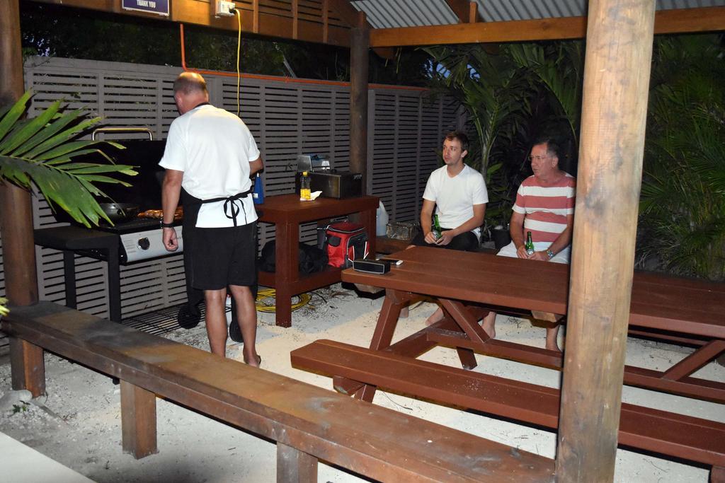 Coral Sands Apartments Rarotonga Extérieur photo